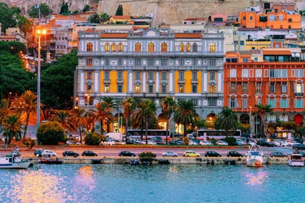 Appartamento Centro カリアリ エクステリア 写真